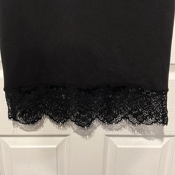 Express  Dress 🖤 - Picture 3 of 9